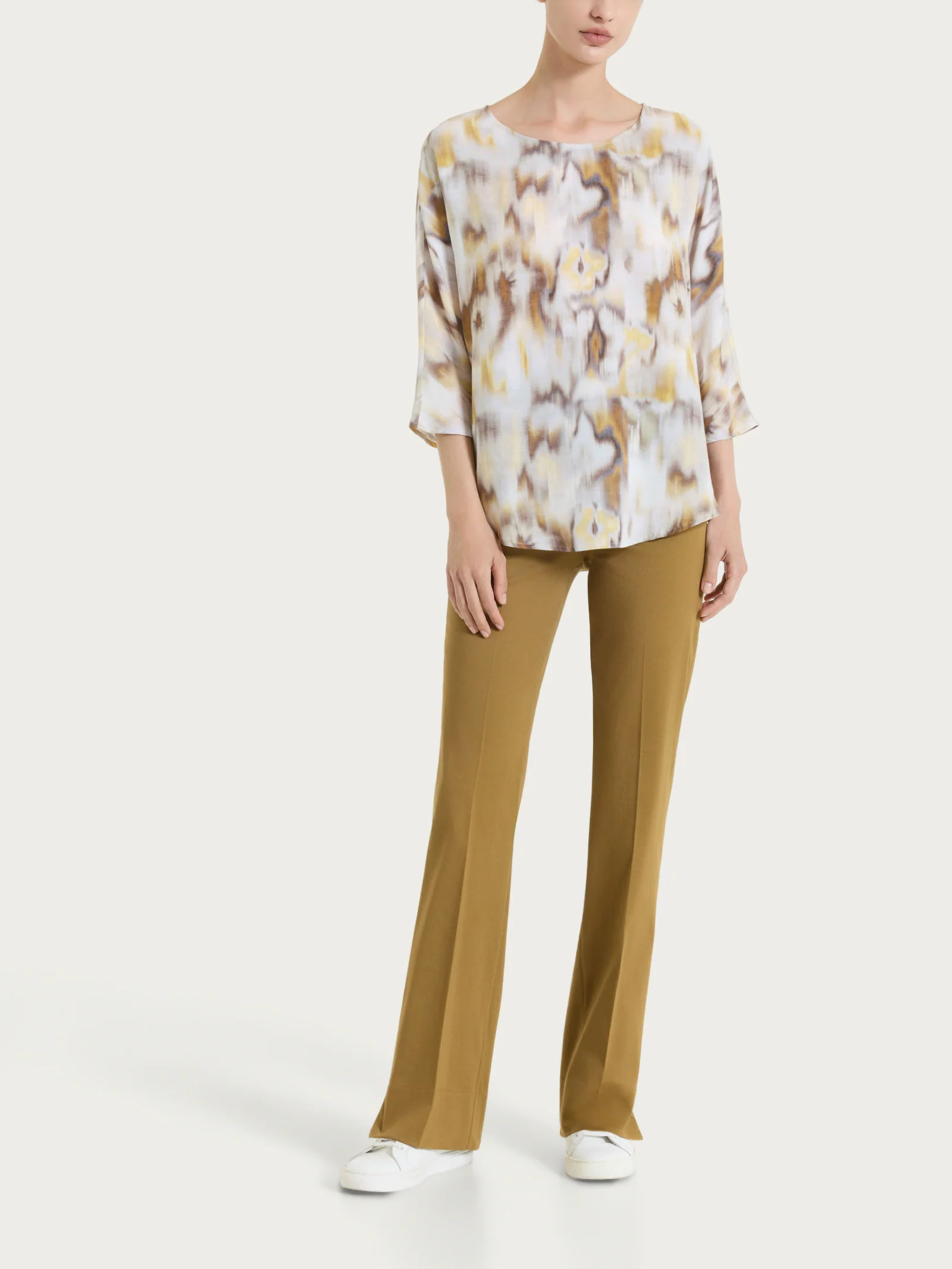 Blusa con manica 3/4 e fantasia in EcoSeta - Fant. Khaki - Image 5