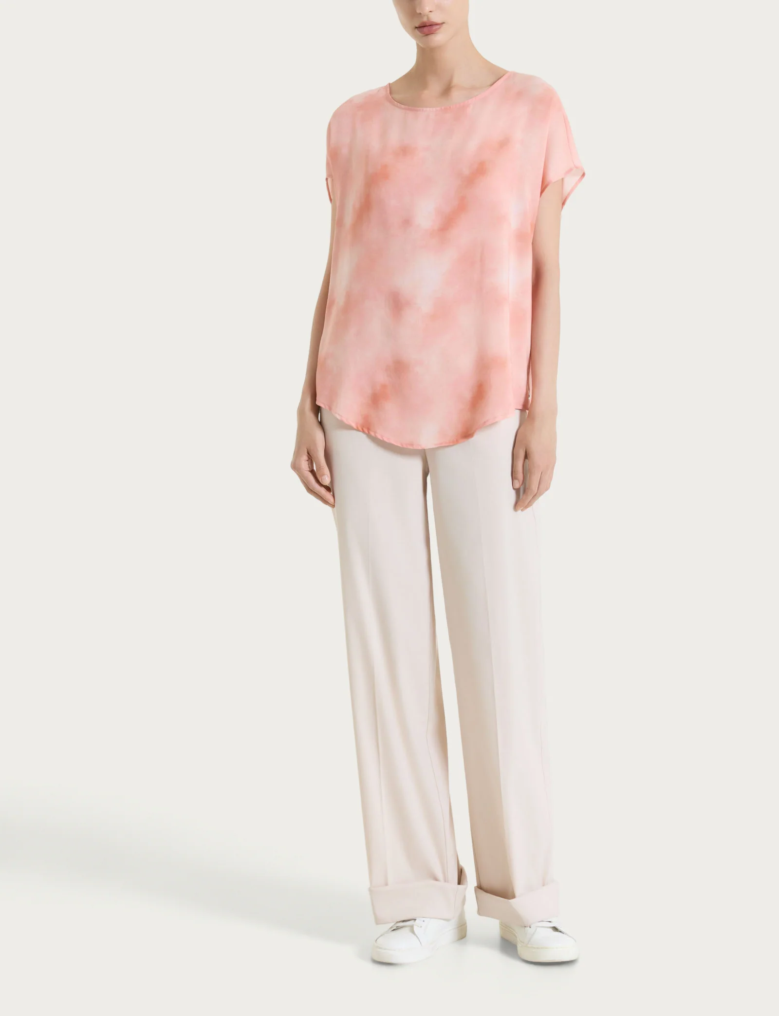 Blusa con manica corta e fantasia in EcoSeta - Fant. Cameo Rose - Image 6