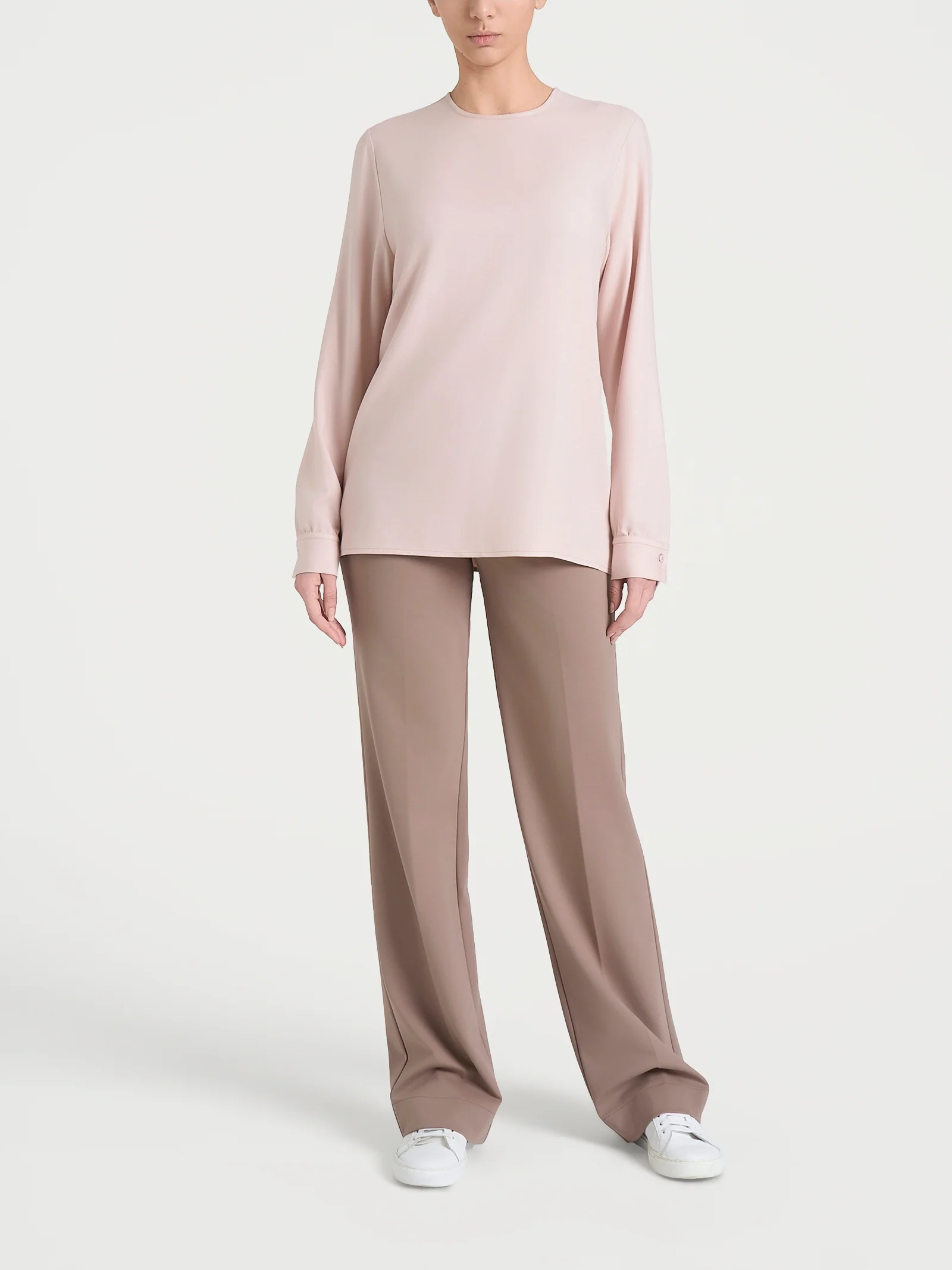 Blusa girocollo in Winter Ecoseta - Cameo Rose - Image 5