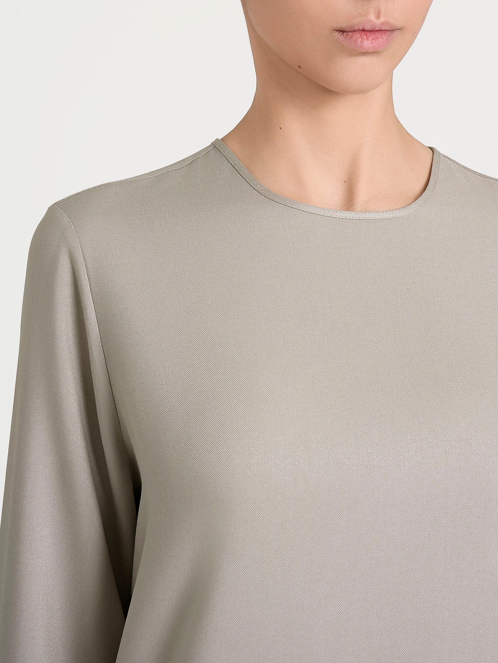Blusa girocollo in Winter Ecoseta - String - Image 3