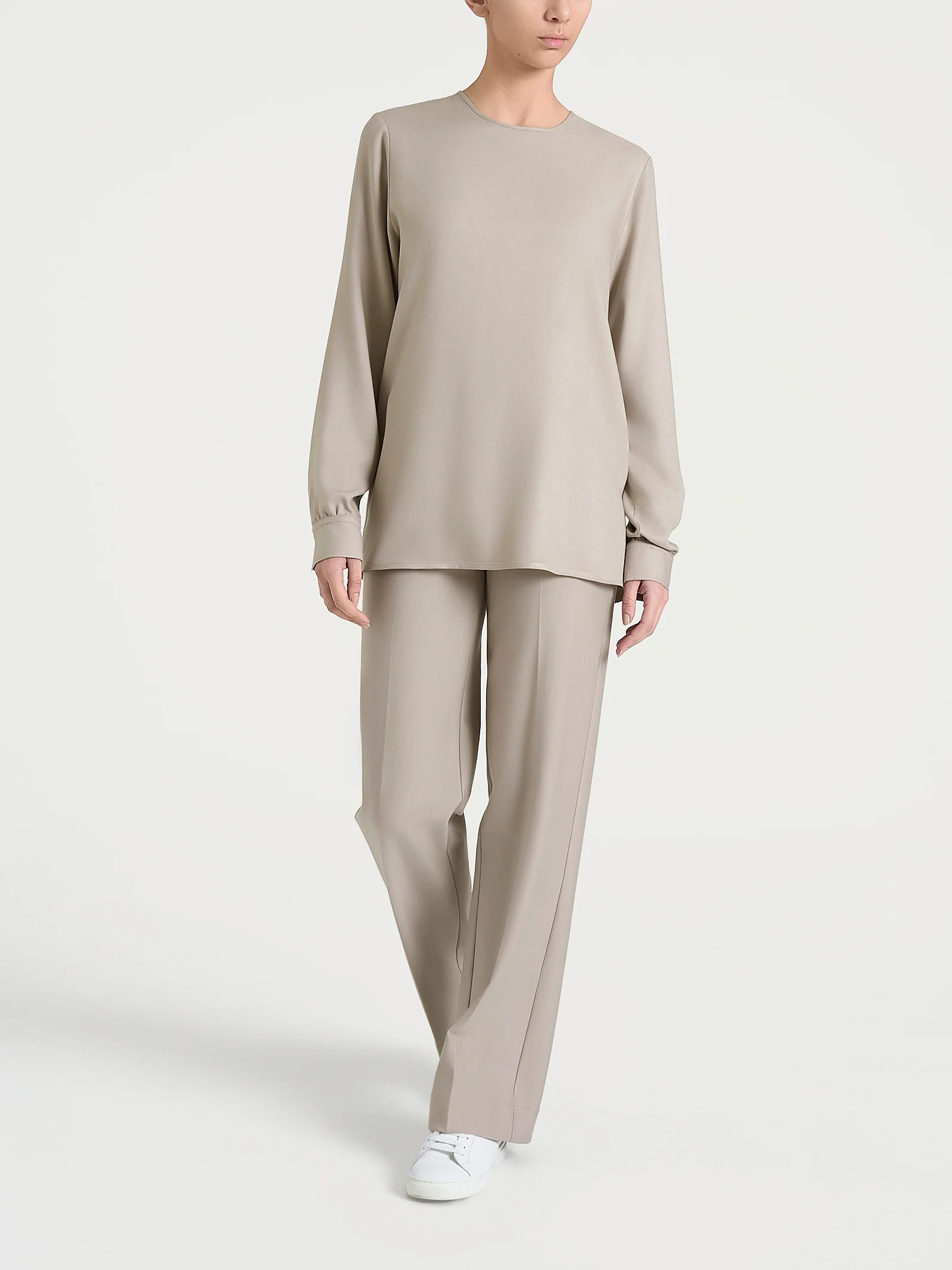 Blusa girocollo in Winter Ecoseta - String - Image 4