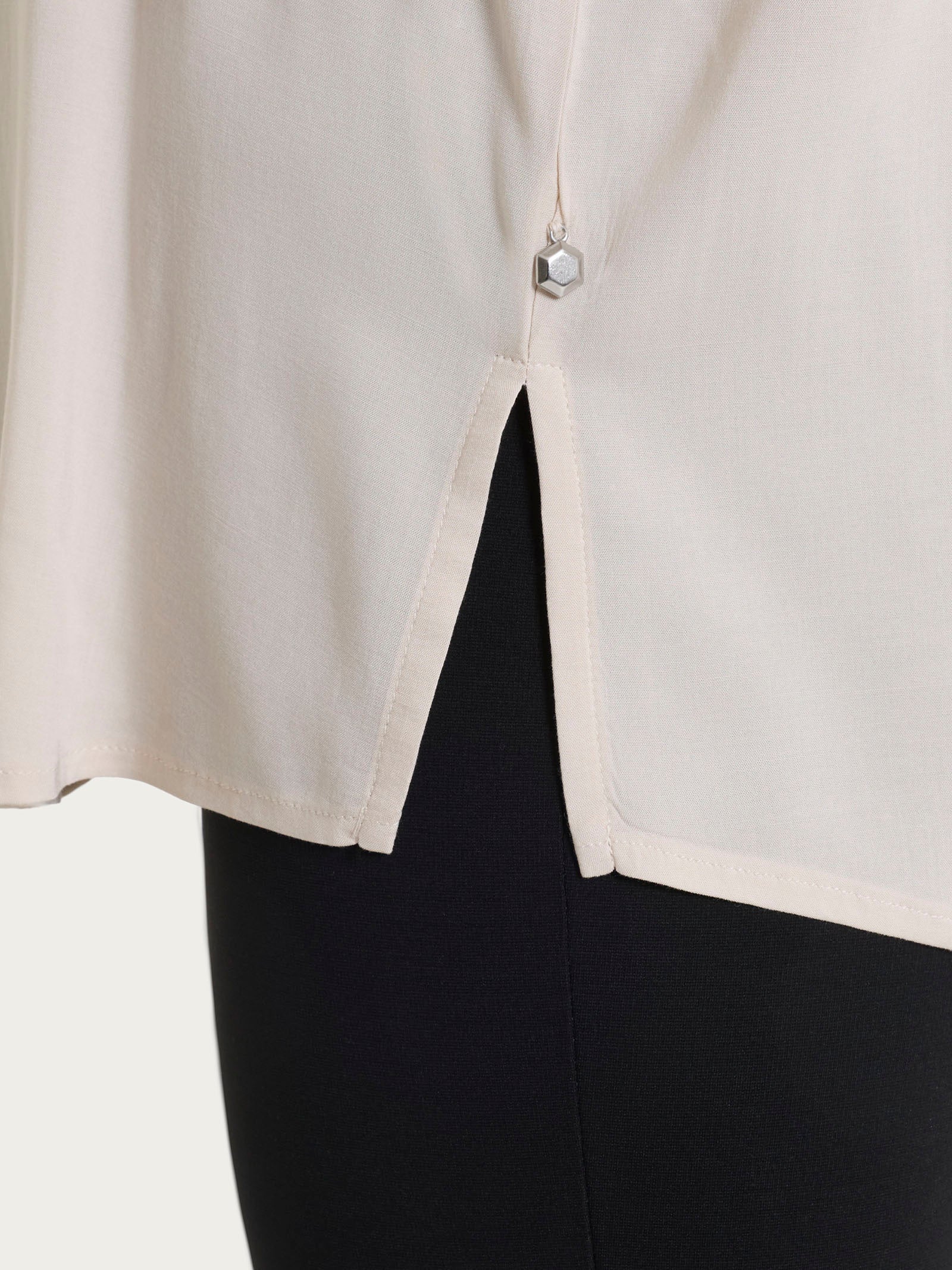 Camicia con manica risvoltabile in Voile Stretch - Champignon - Image 4