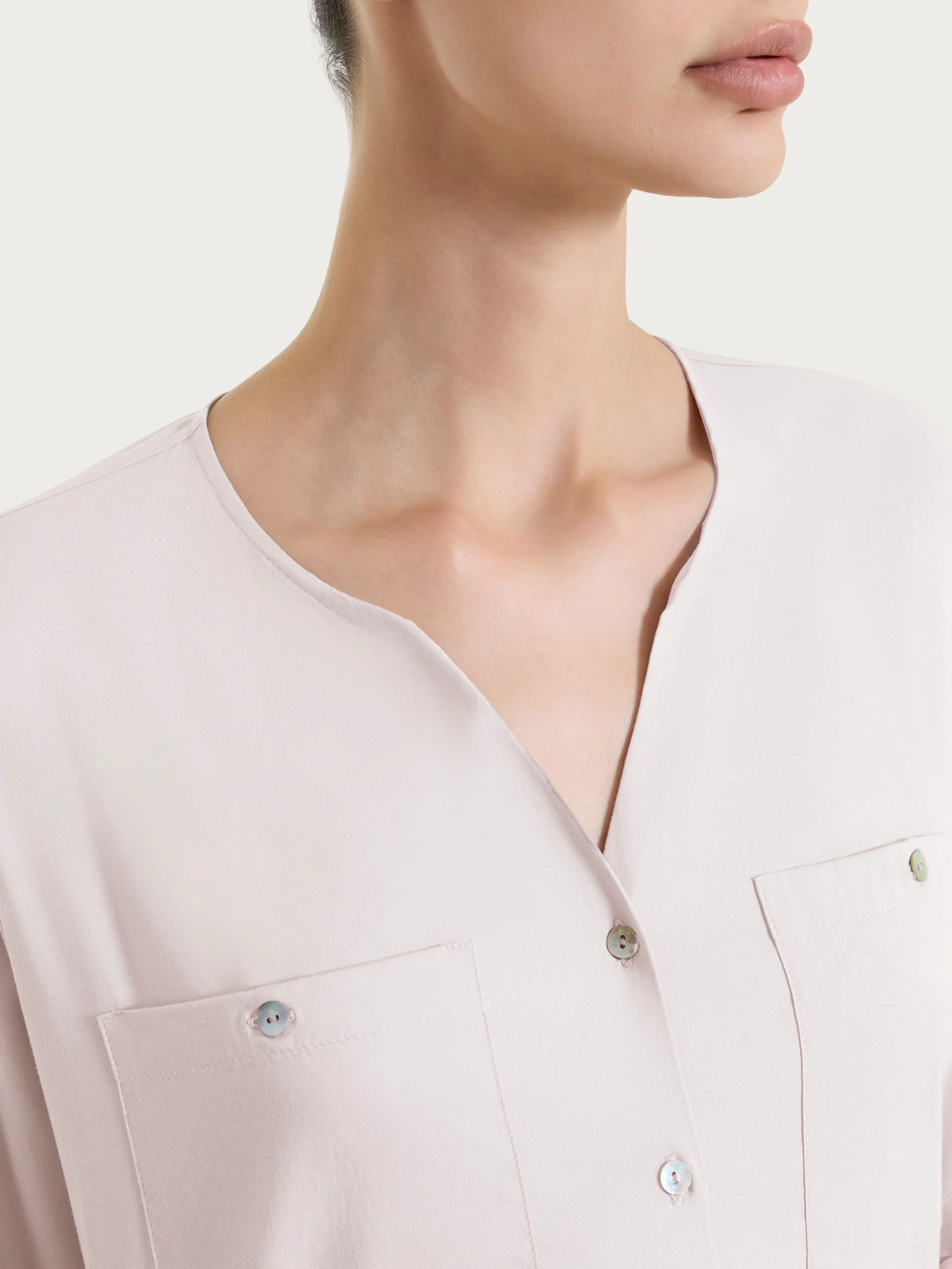 Camicia con manica risvoltabile in Voile Stretch - Hushed Violet - Image 4