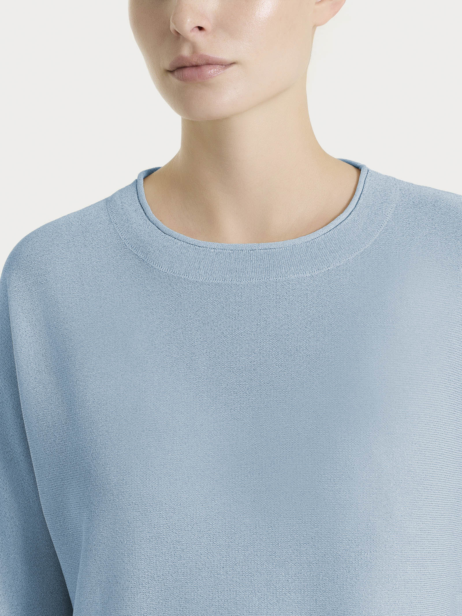 Maglia con manica a pipistrello in Crêpe Lurex - Dusty Blue - Image 3