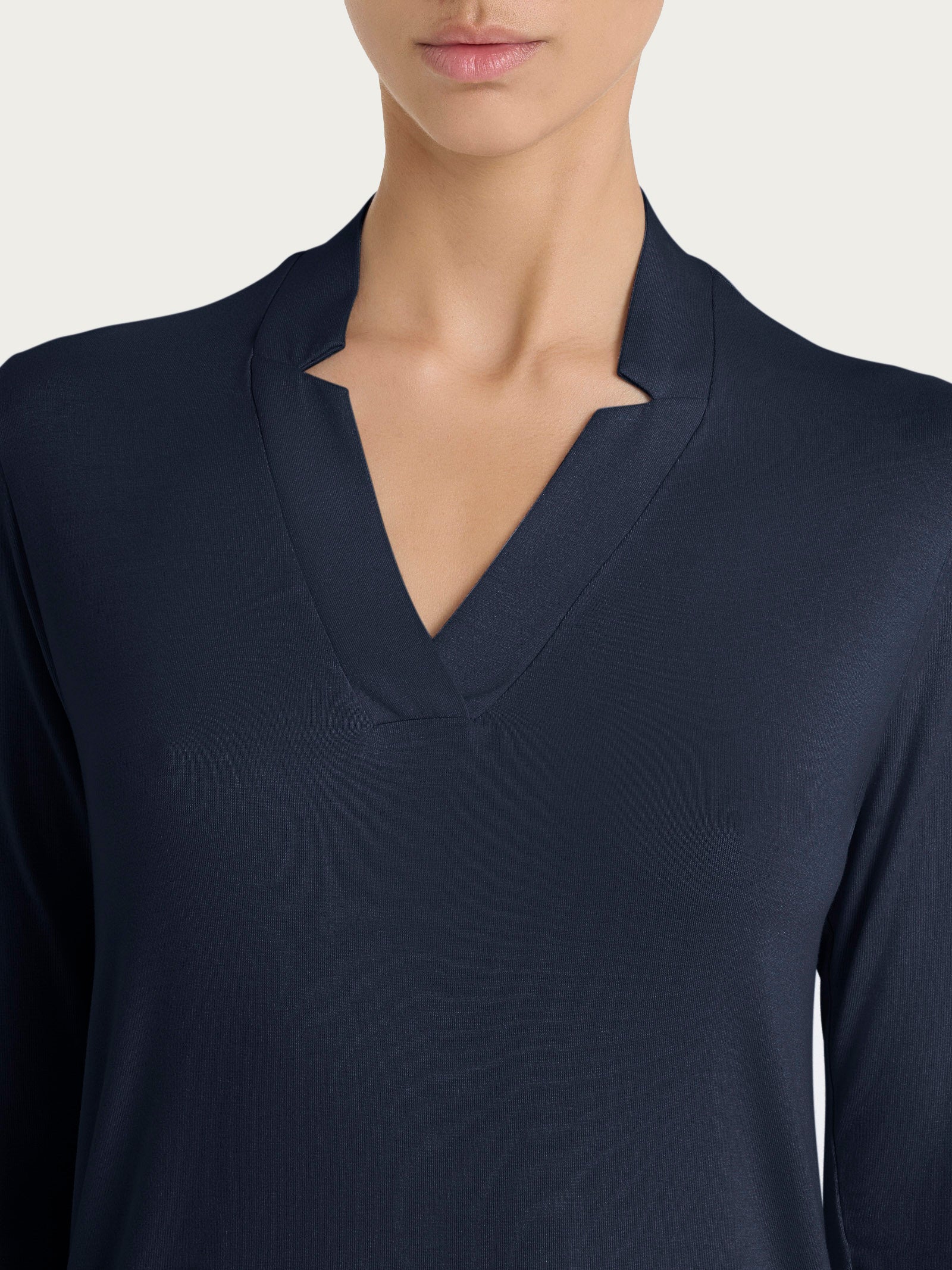 Maglietta con scollo a V in Viscosa Summer - Bleu - Image 3