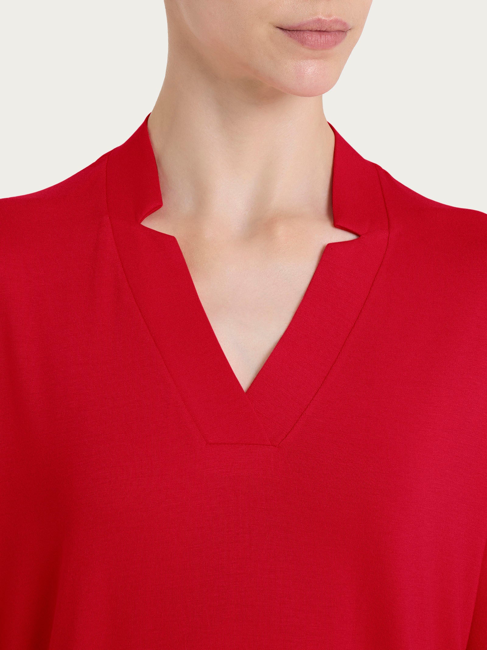 Maglietta con scollo a V in Viscosa Summer - Salsa - Image 3