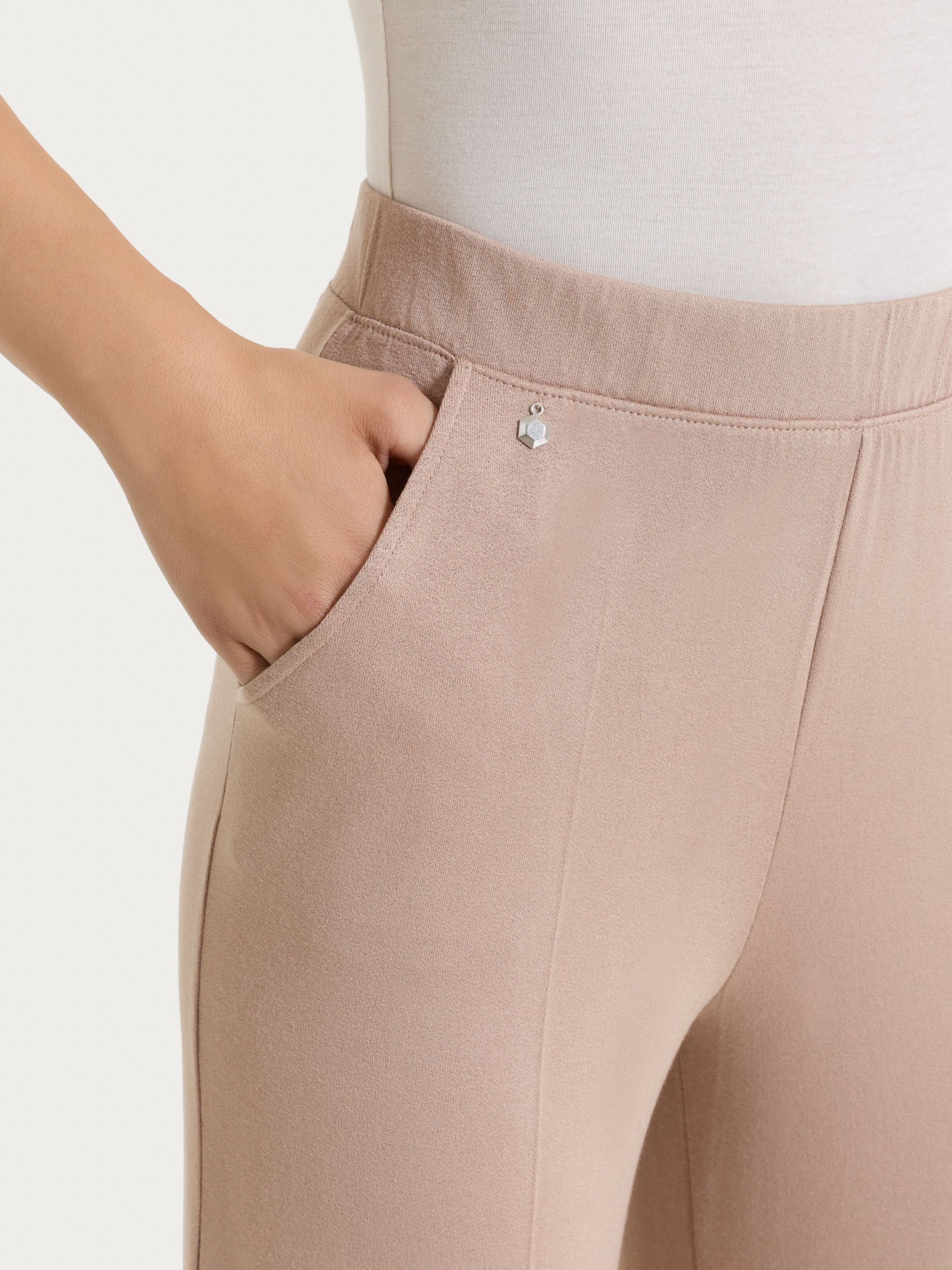 Pantalone ampio con tasche in jersey di viscosa crêpe - Warm Taupe - Image 3
