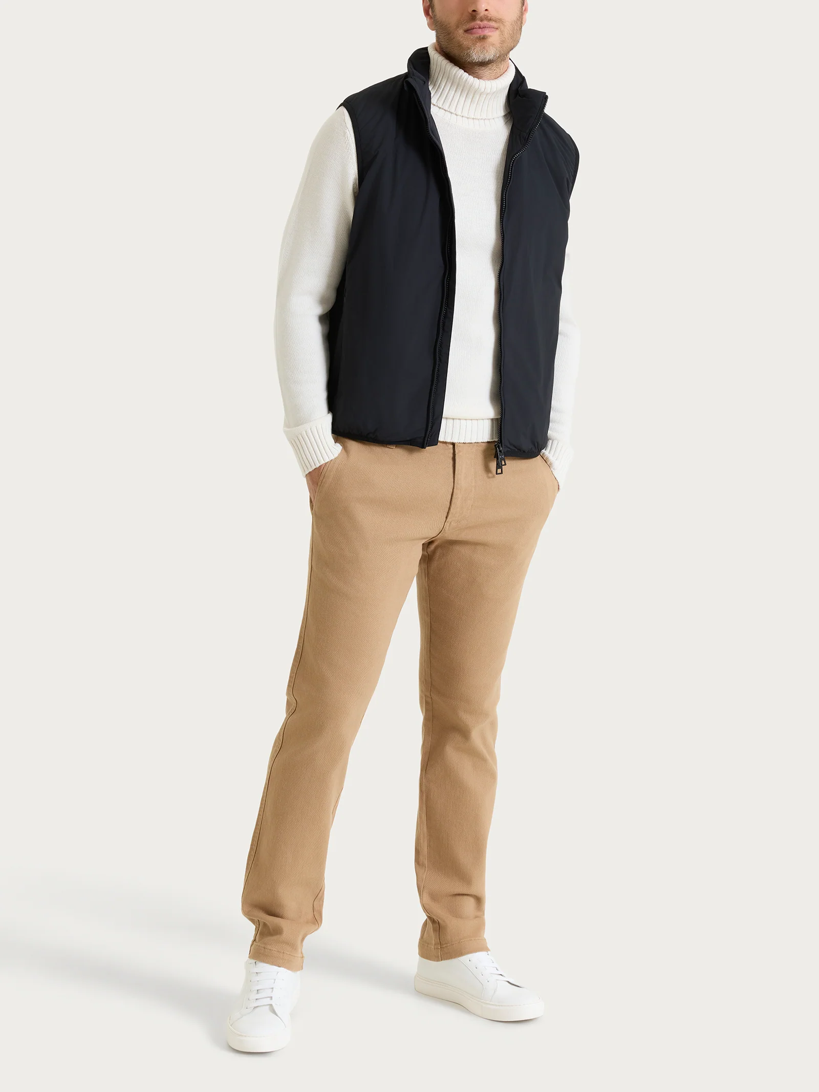 Piumerino Smanicato 100 grammi imbottito in lana  - Nero - Image 4