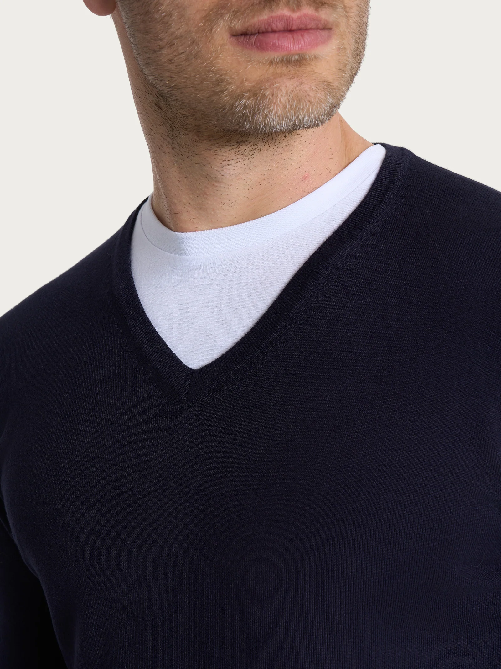 Pull scollo a V Four Seasons - Bleu - Image 3